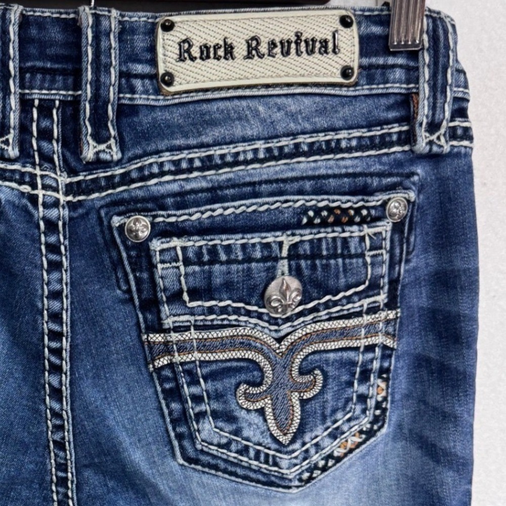 Rock Revival Women's 29 Blue Jeans Patia Straight Crop Embellished‎